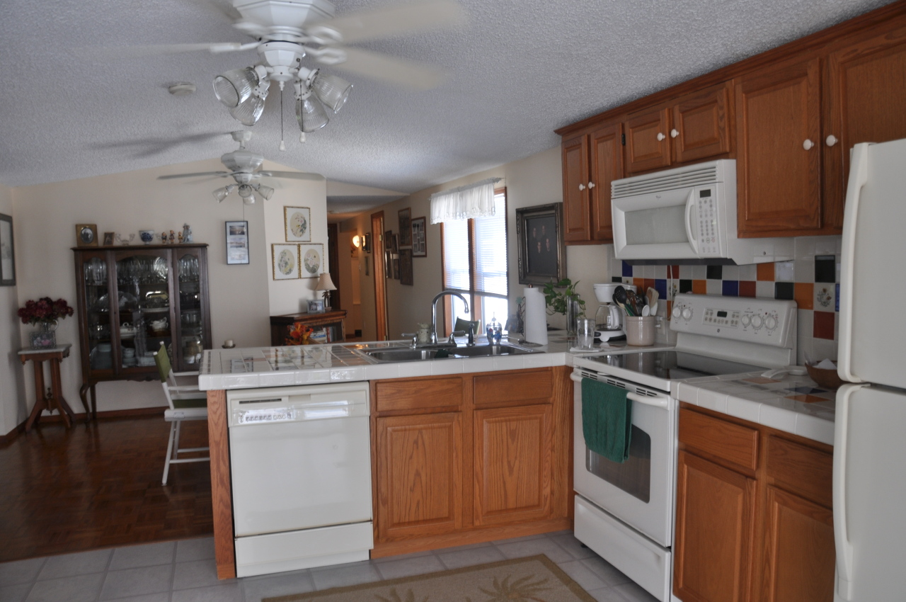 22 Osprey Road Key Largo, FL 33037 - Photo 7 of 19 Kitchen View 1