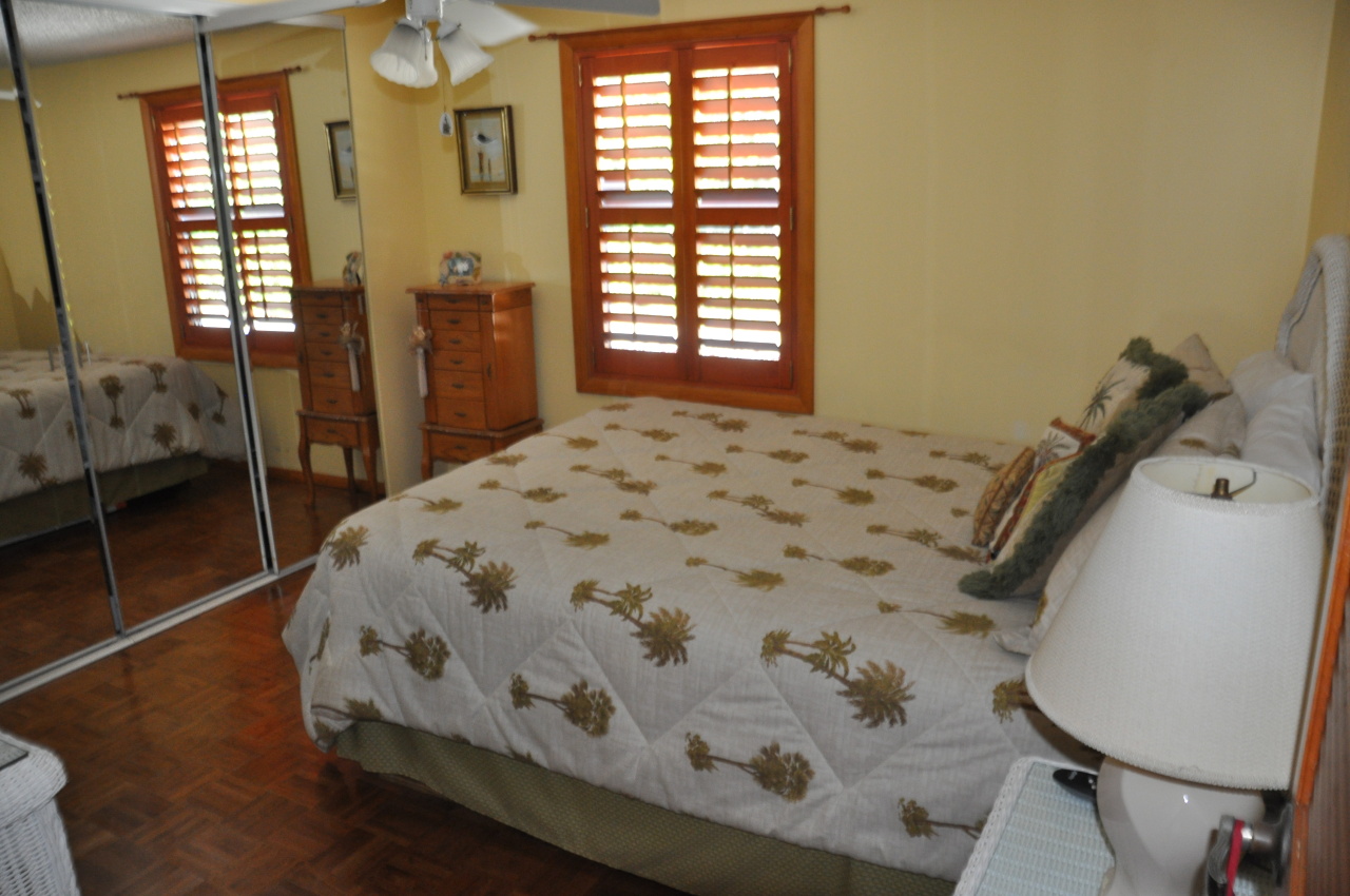 22 Osprey Road Key Largo, FL 33037 - Photo 10 of 19 Master Bedroom