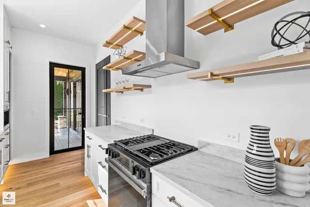 $2,849,000 | 3005 Highland Road, Northbrook, IL 60062