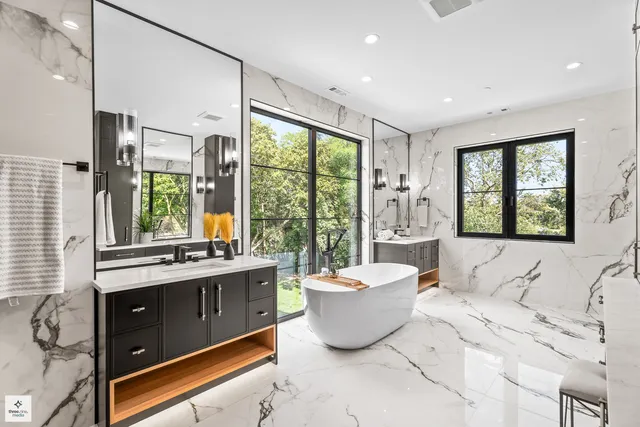 $2,849,000 | 3005 Highland Road, Northbrook, IL 60062