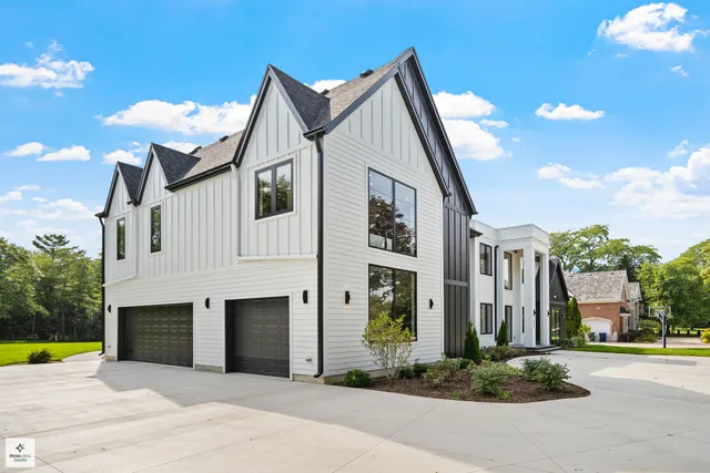 $2,849,000 | 3005 Highland Road, Northbrook, IL 60062