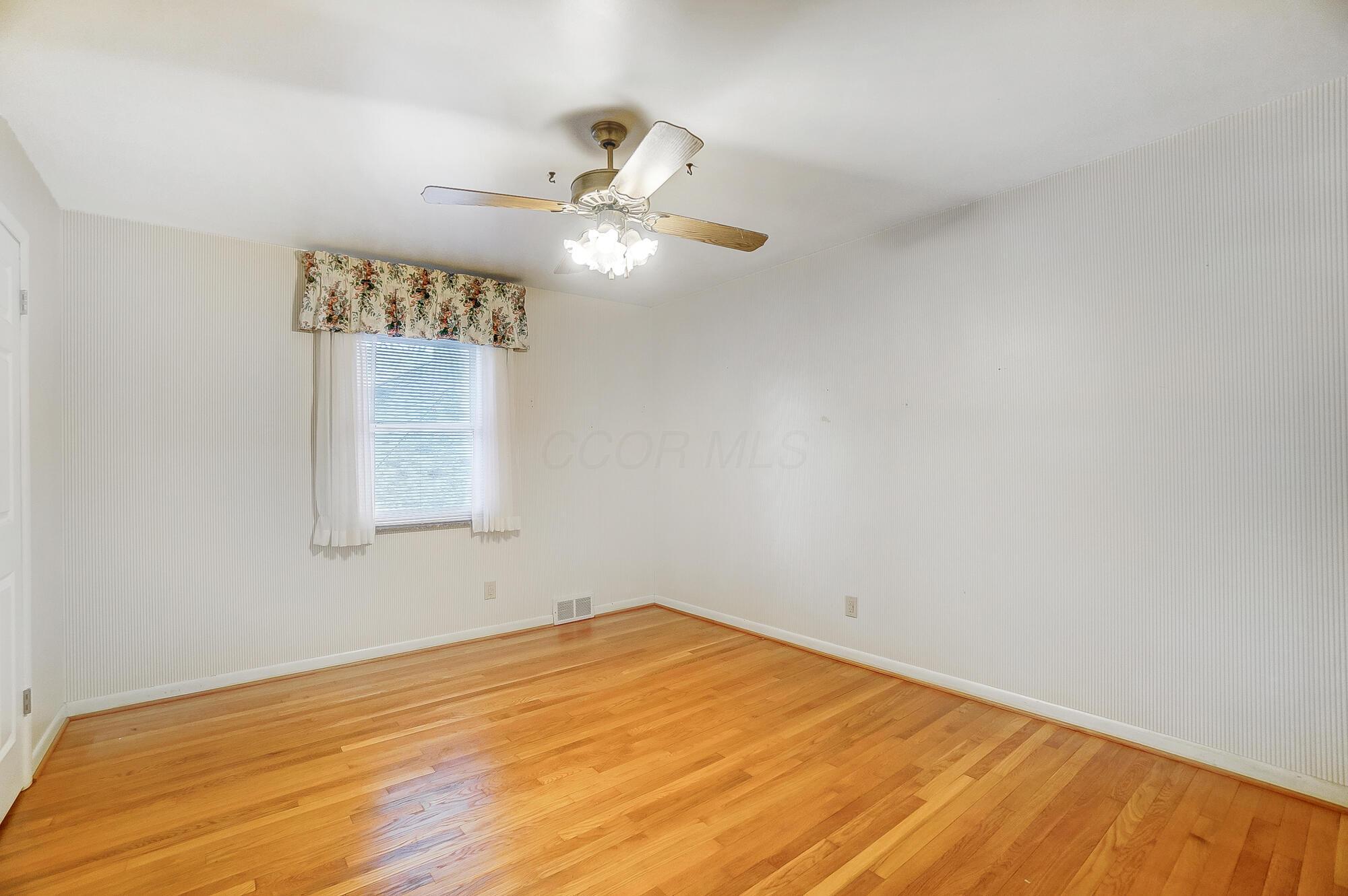 2709 Berwyn Road Columbus, OH 43221 - Photo 45 of 67 045