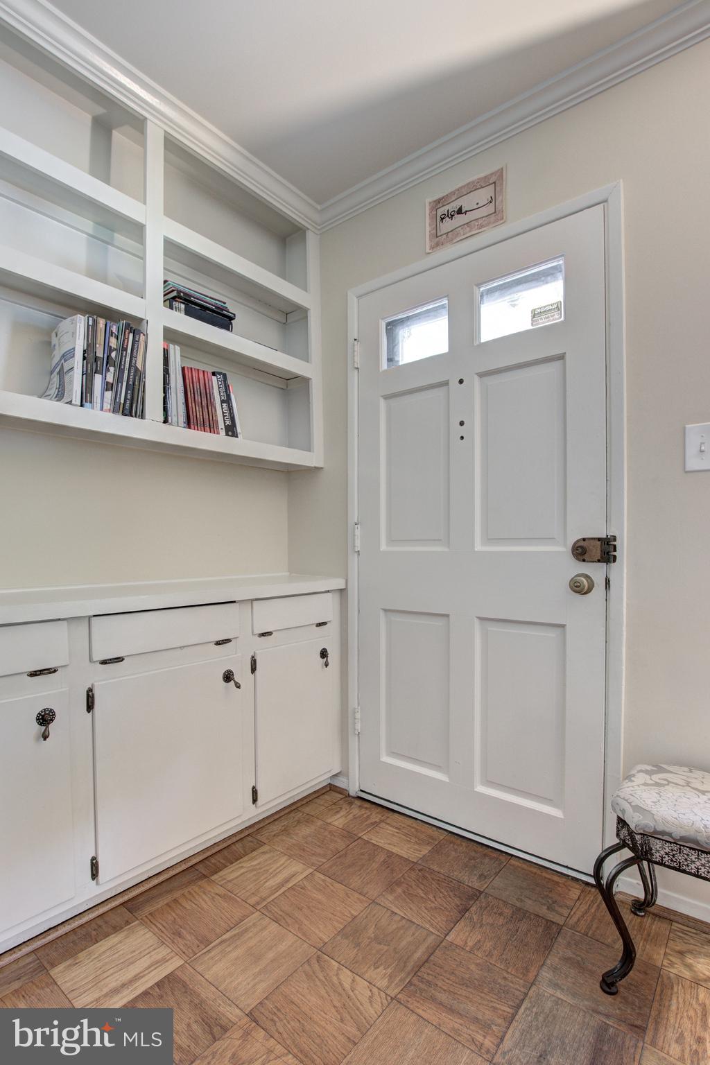 7617 Elgar Street Springfield, VA 22151 - Photo 3 of 44 Gallery Image 3