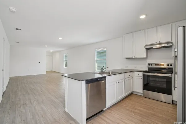 $210,000 | 11819 Fading Way, Von Ormy, TX 78073