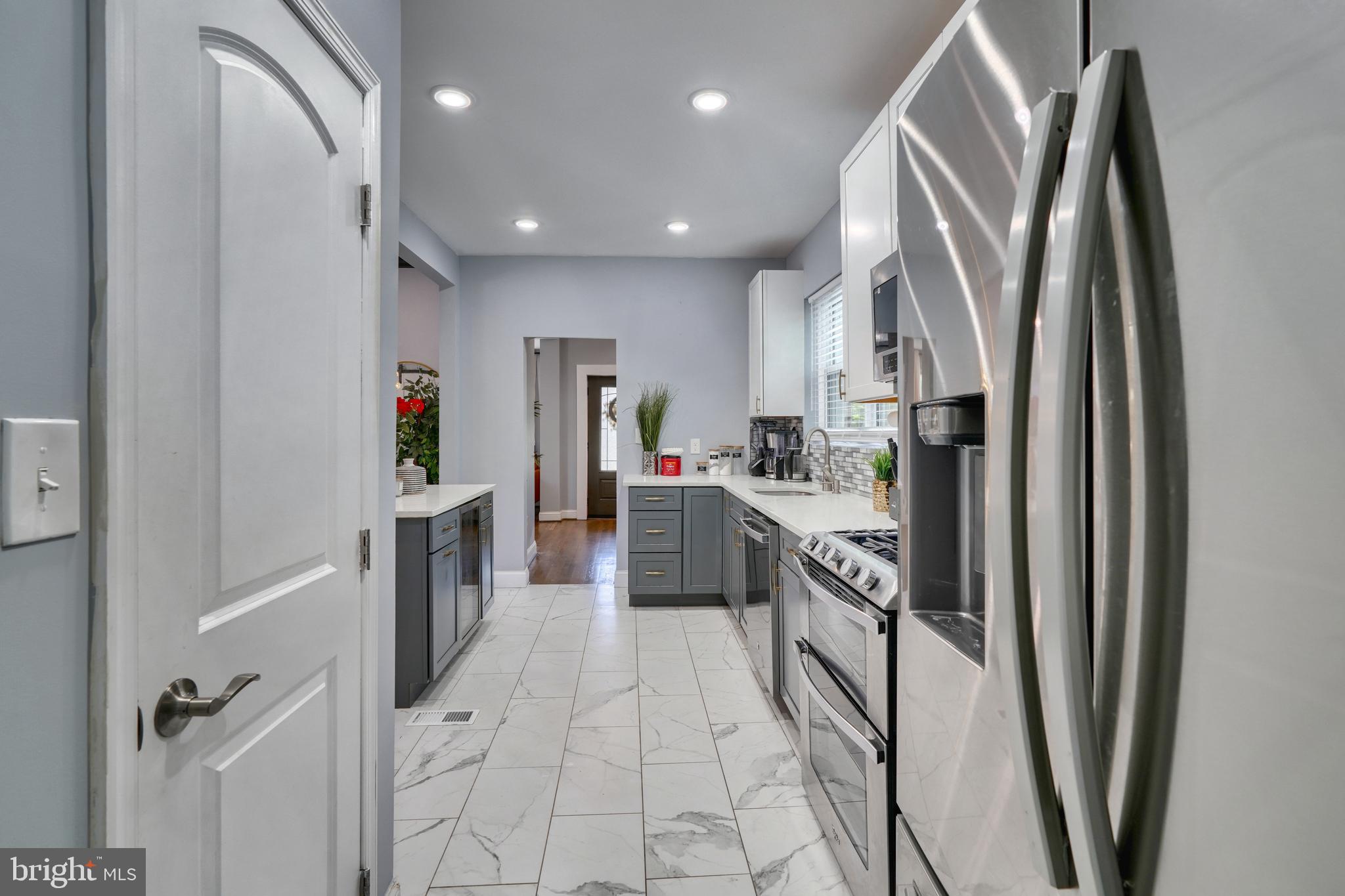 3901 Biddison Lane Baltimore, MD 21206 - Photo 13 of 42