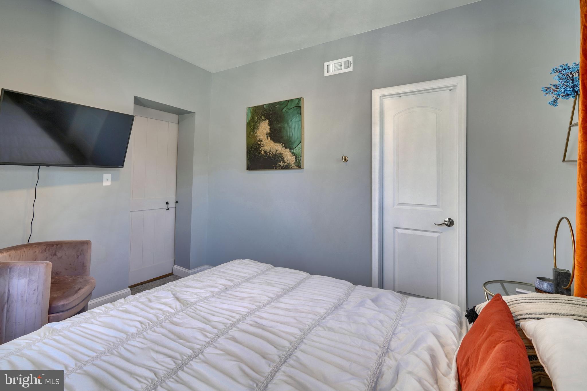 3901 Biddison Lane Baltimore, MD 21206 - Photo 16 of 42