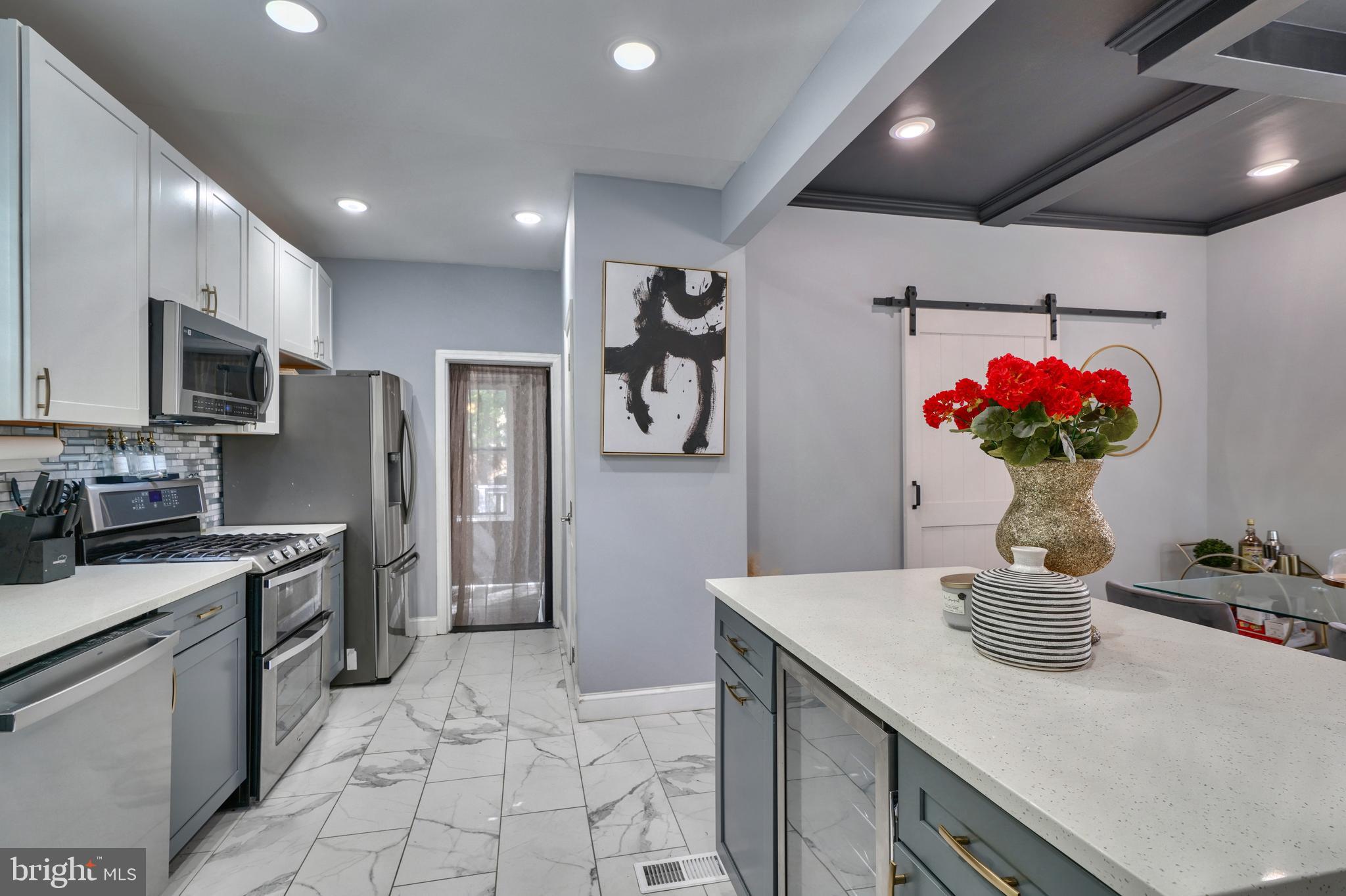 3901 Biddison Lane Baltimore, MD 21206 - Photo 4 of 42