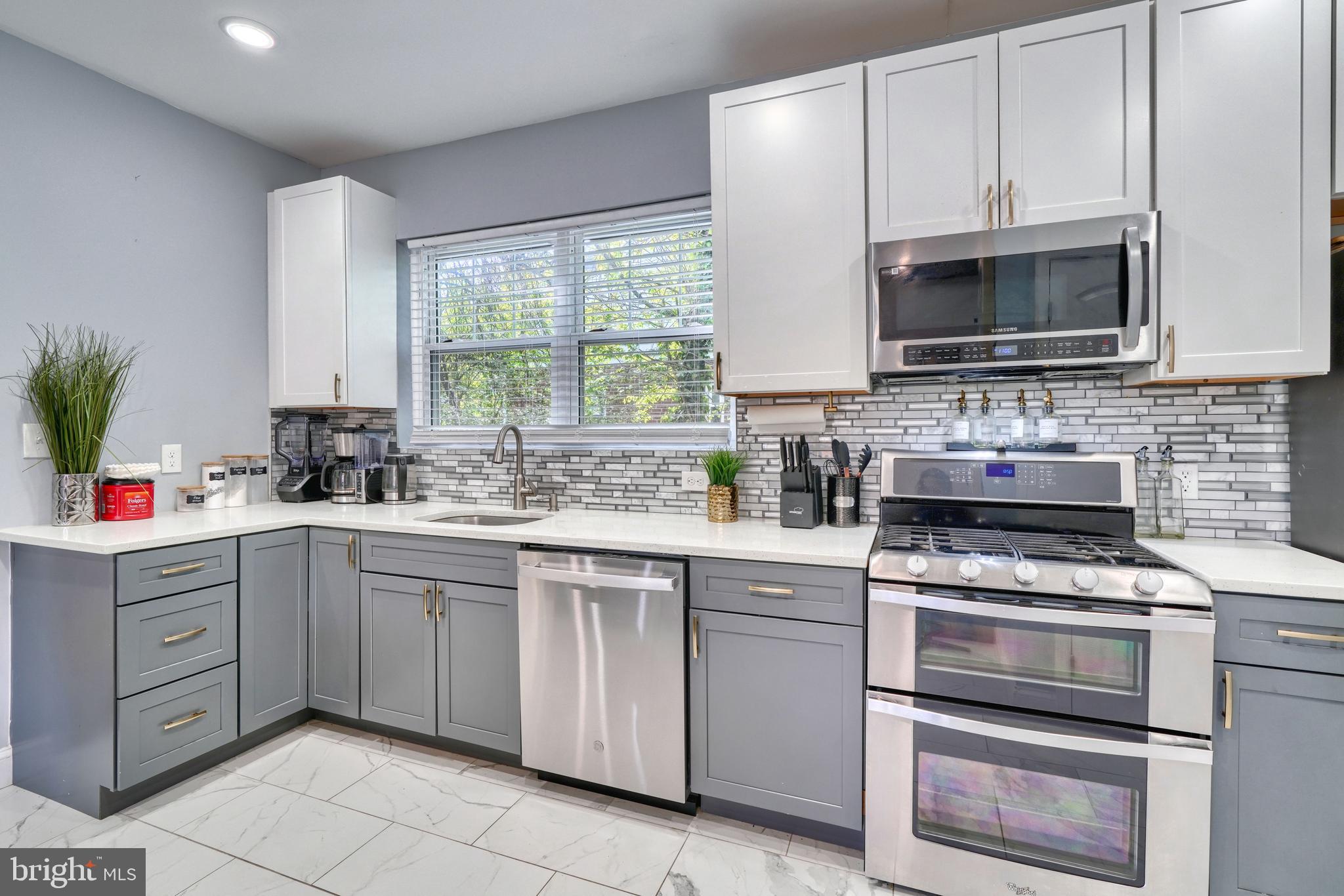 3901 Biddison Lane Baltimore, MD 21206 - Photo 9 of 42