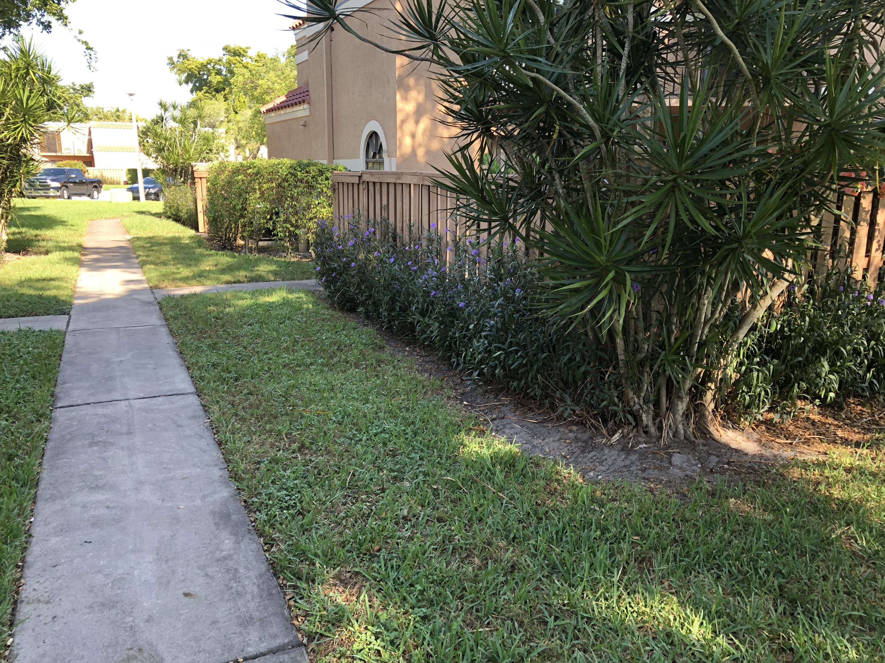 8177 Thames Boulevard, Unit D Boca Raton, FL 33433 - Photo 15 of 18 IMG_2605