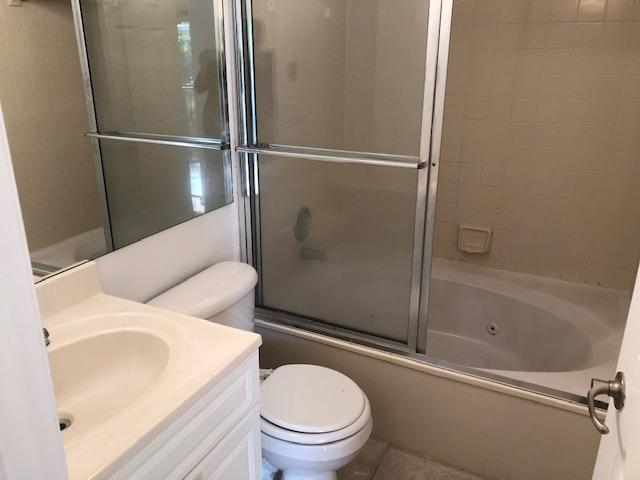 8177 Thames Boulevard, Unit D Boca Raton, FL 33433 - Photo 8 of 18 bathroom