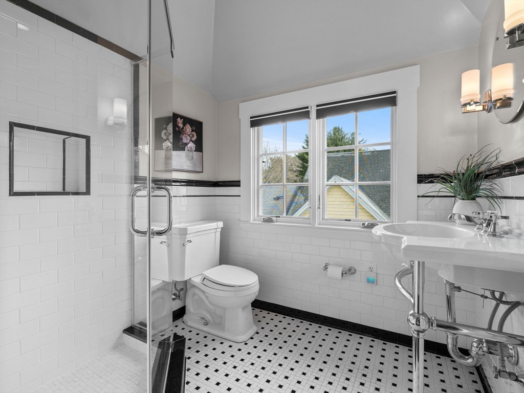 4 Middlesex Street Wellesley, MA 02482 - Photo 19 of 22