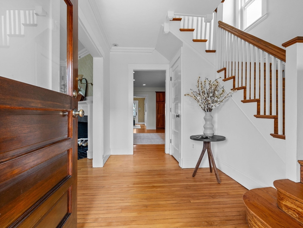 4 Middlesex Street Wellesley, MA 02482 - Photo 3 of 22