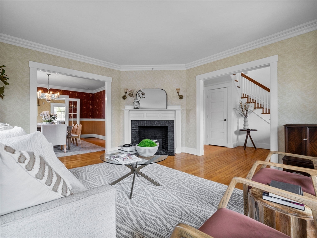 4 Middlesex Street Wellesley, MA 02482 - Photo 5 of 22