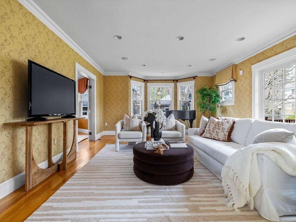 4 Middlesex Street Wellesley, MA 02482 - Photo 7 of 22