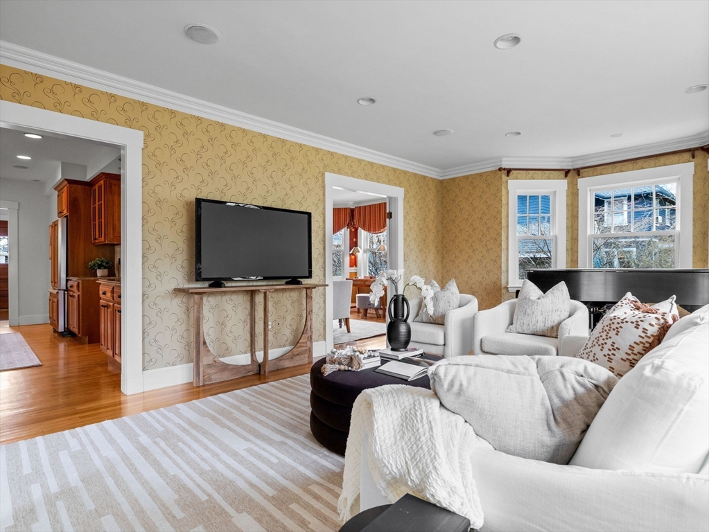 4 Middlesex Street Wellesley, MA 02482 - Photo 8 of 22