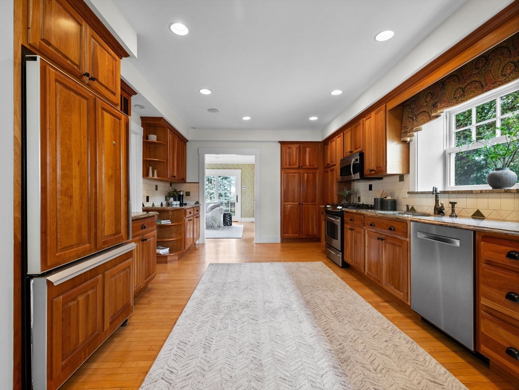 4 Middlesex Street Wellesley, MA 02482 - Photo 9 of 22