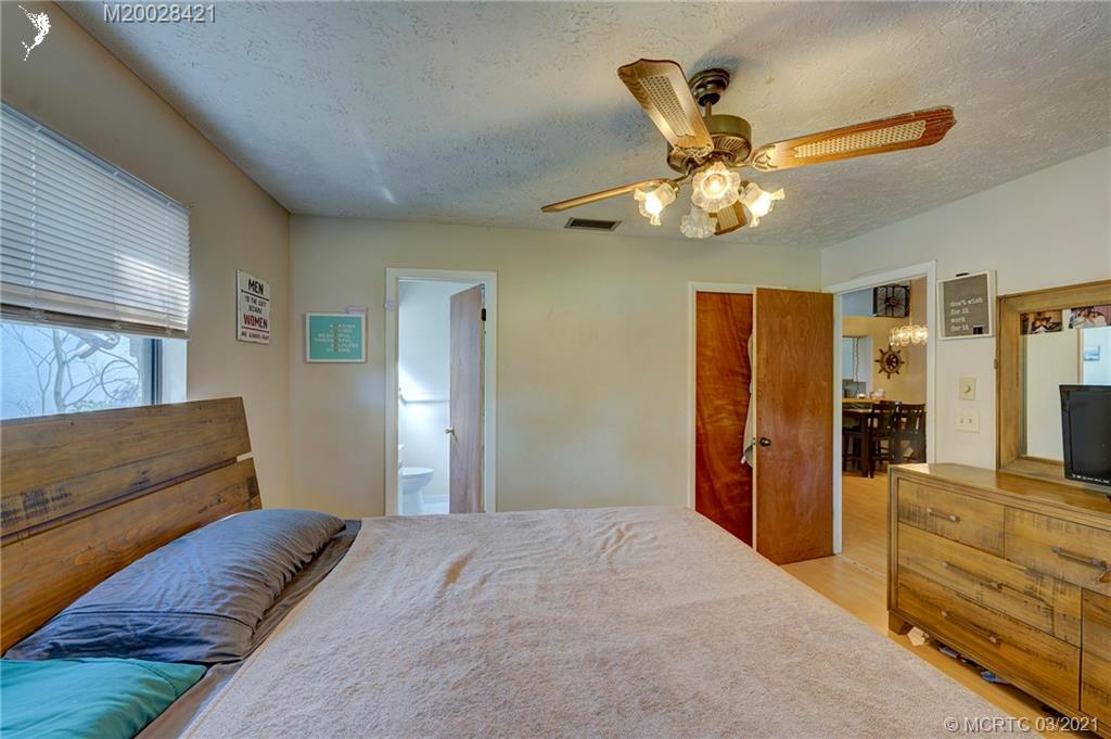 4918 Southeast Salvatori Road Stuart, FL 34997 - Photo 10 of 37 Gallery Image 10