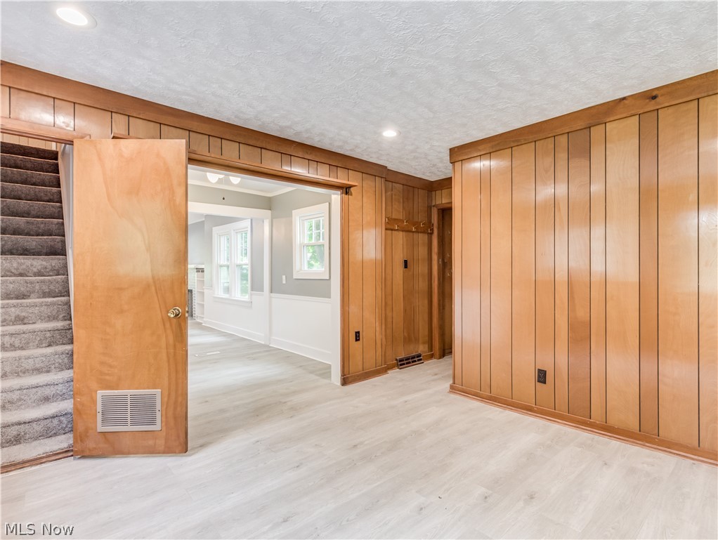 2059 Liberty Road Stow, OH 44224 - Photo 10 of 30 Gallery Image 10