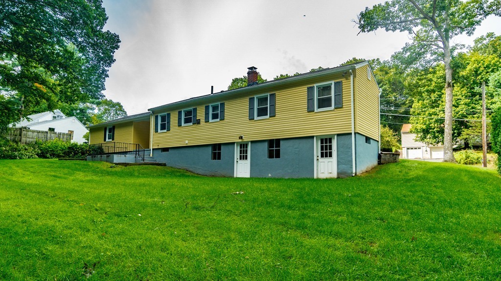 170 Shaker Road Westfield, MA 01085 - Photo 5 of 23 Gallery Image 5