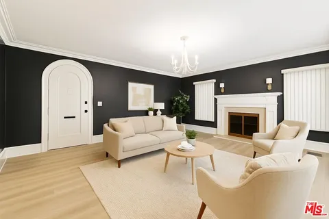 $4,300 | 6551 Franklin Avenue, Los Angeles, CA 90028