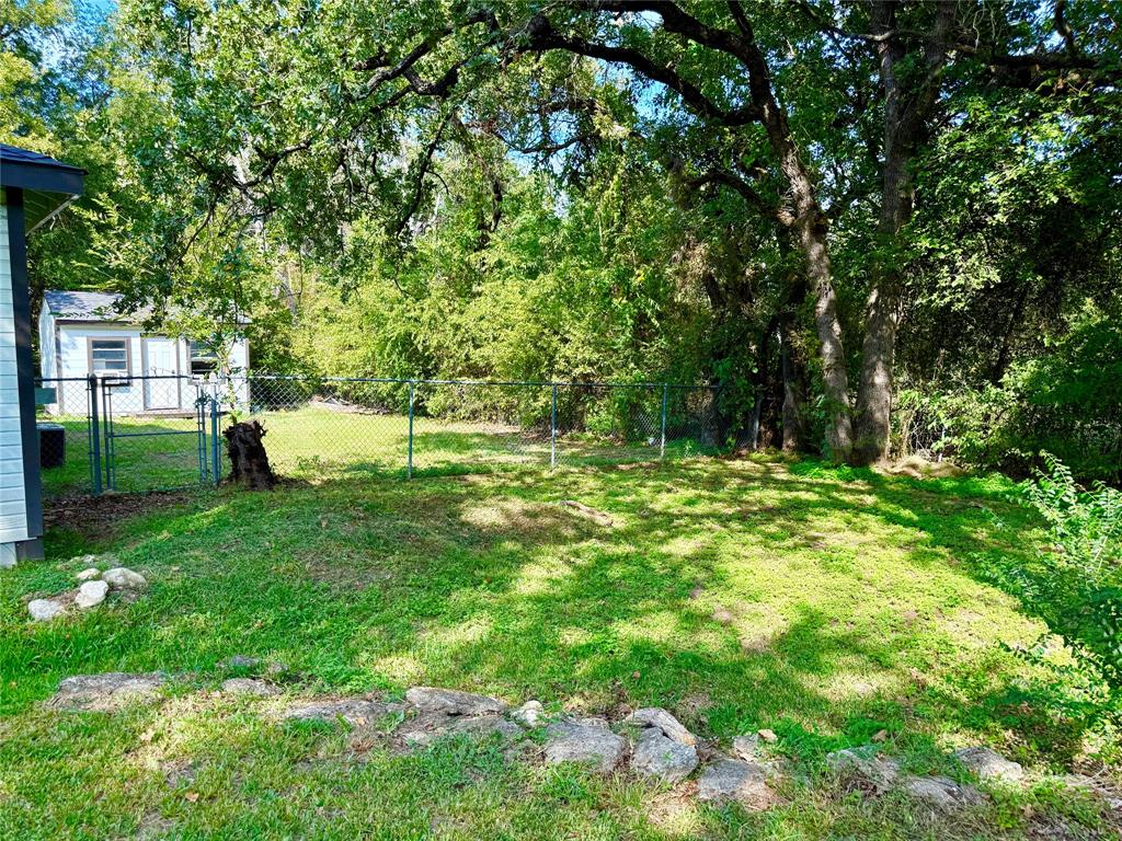 532 Marquette Avenue Azle, TX 76020 - Photo 14 of 32 a garden view