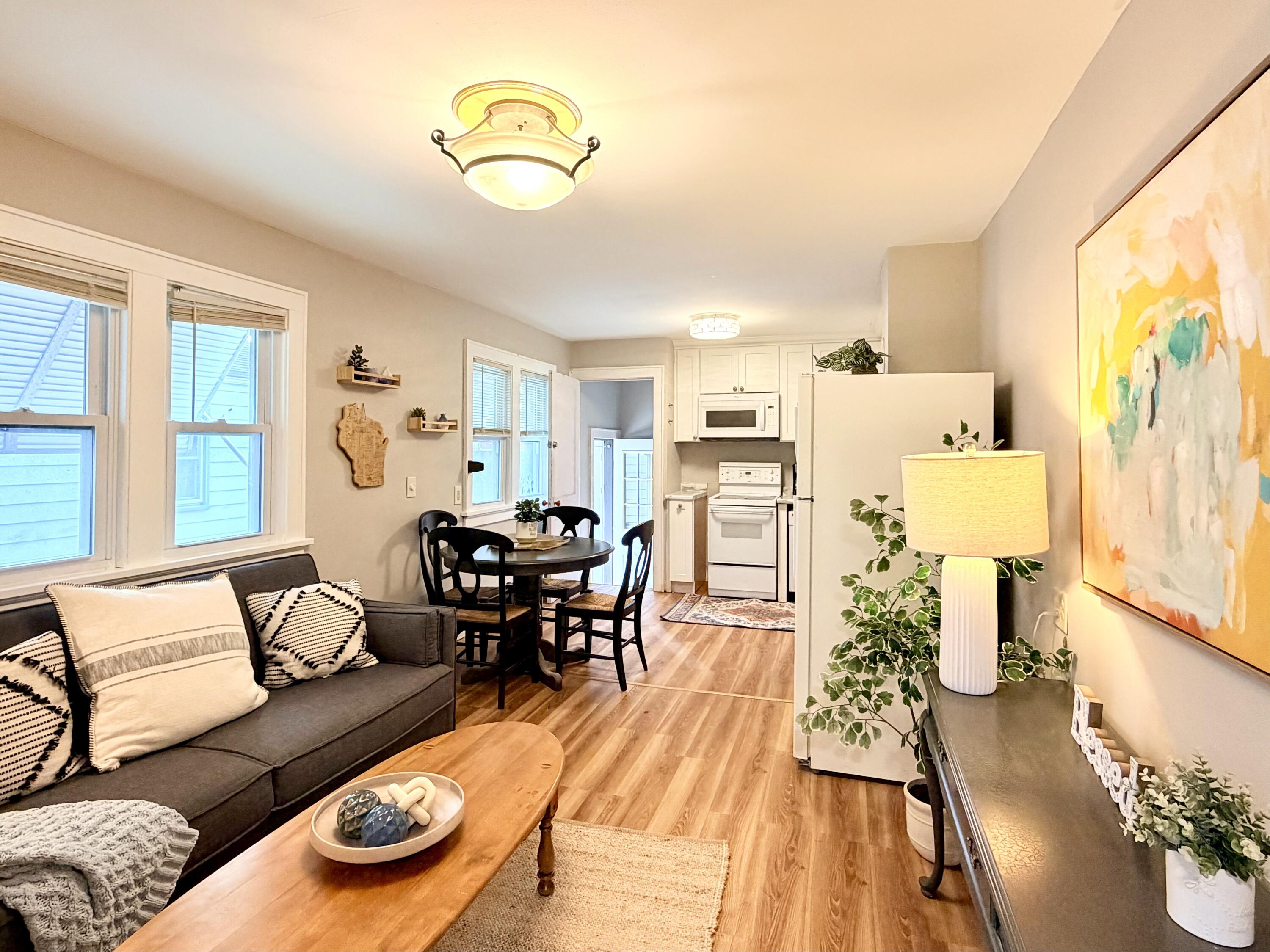 2017 South 97th Street West Allis, WI 53227 - Photo 14 of 25 Living Room