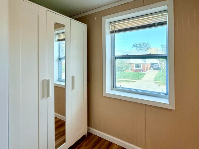 $189,900 | 2017 South 97th Street, West Allis, WI 53227