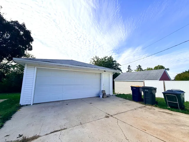 $189,900 | 2017 South 97th Street, West Allis, WI 53227