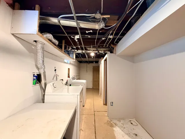 $189,900 | 2017 South 97th Street, West Allis, WI 53227