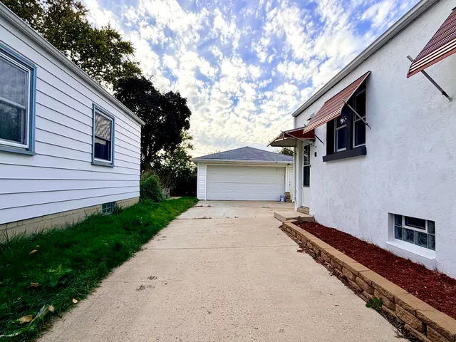 $189,900 | 2017 South 97th Street, West Allis, WI 53227