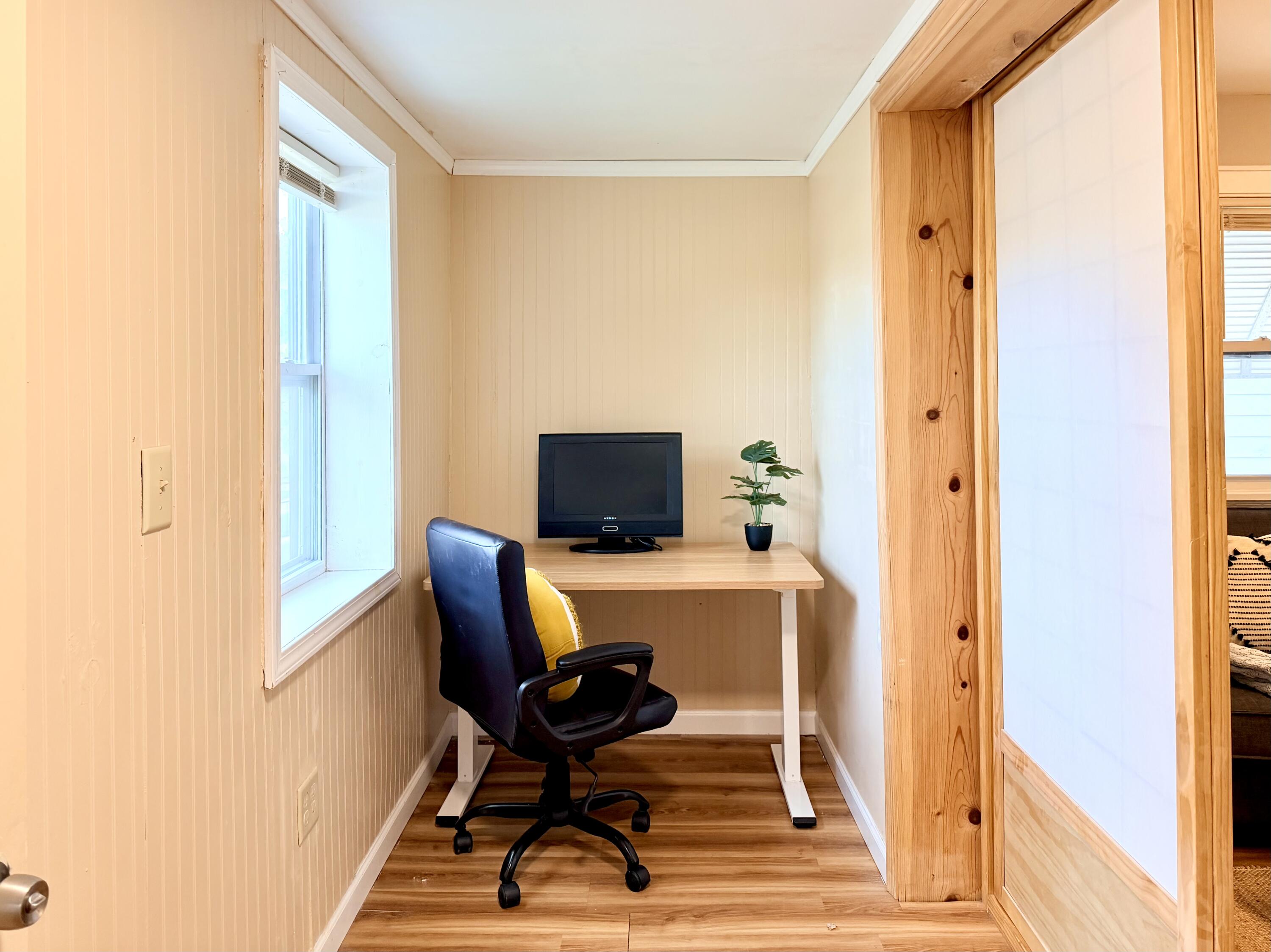 2017 South 97th Street West Allis, WI 53227 - Photo 8 of 25 Entrance / Den