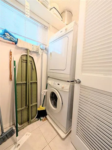 $99,000 | 2453 Flamingo Boulevard, Unit K33, Bradenton, FL 34207