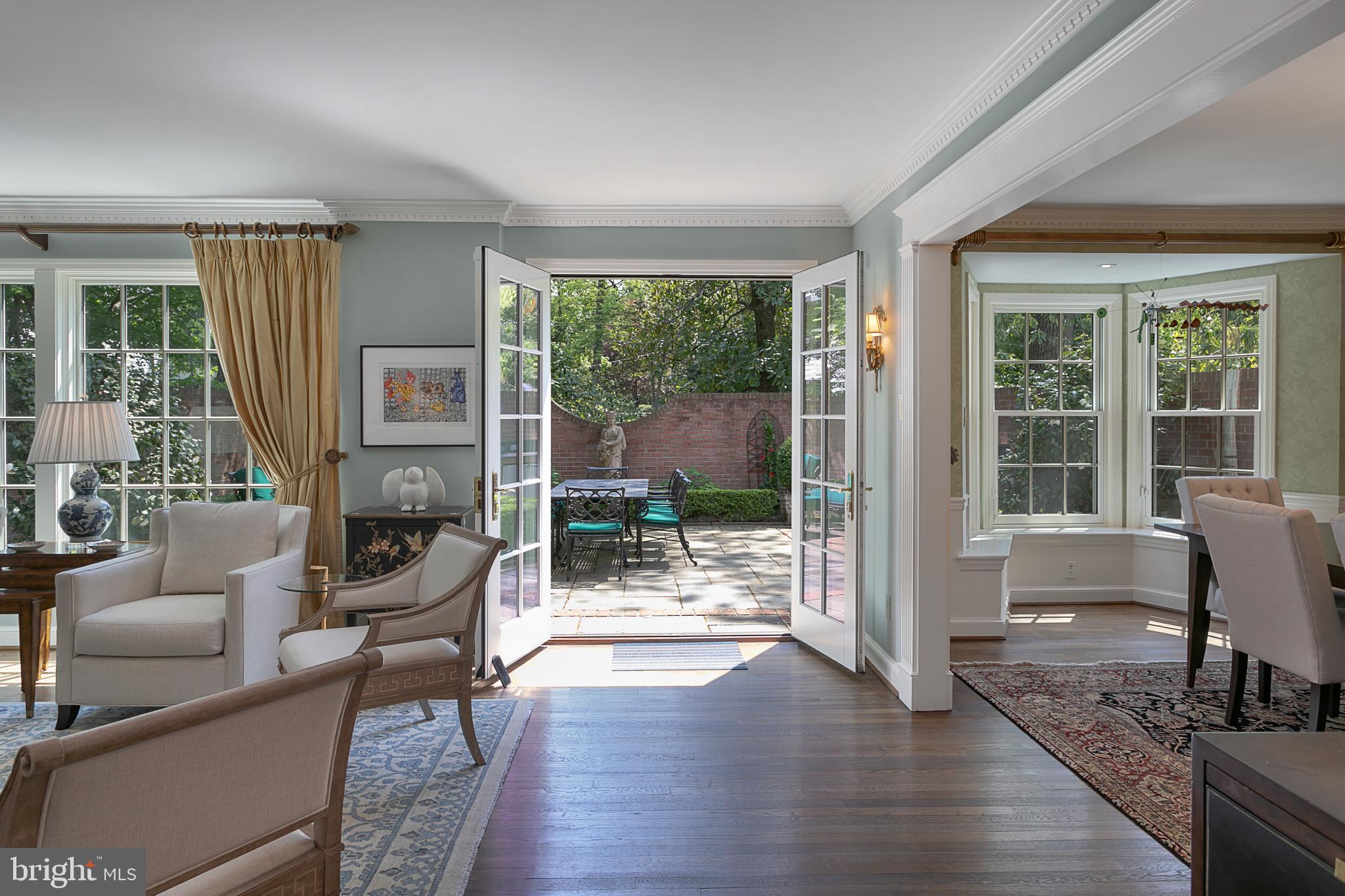 2814 R Street Northwest Washington, DC 20007 - Photo 7 of 46