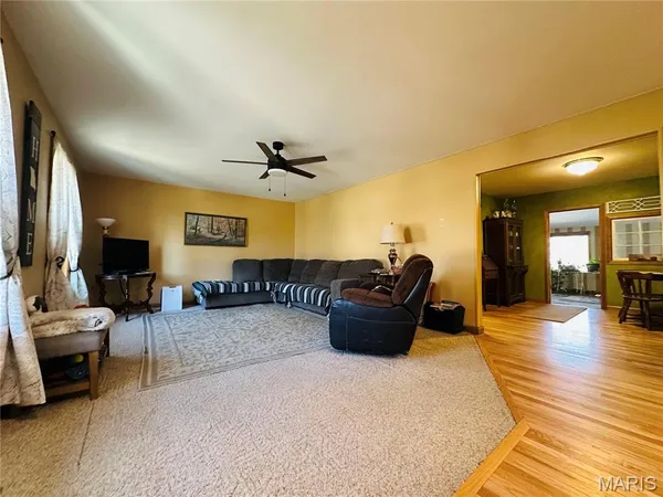 $324,500 | 34 Kathryn Drive, St. James, MO 65559