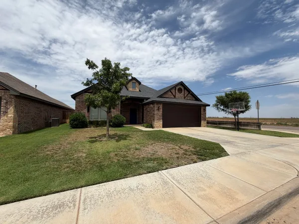 $349,000 | 1131 17th Street, Shallowater, TX 79363