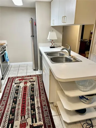 a view of utility room