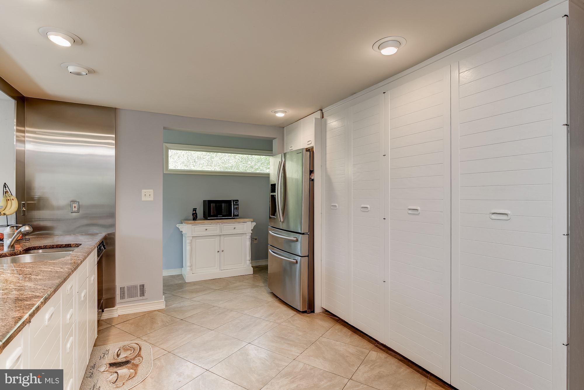 14929 Wellwood Road Silver Spring, MD 20905 - Photo 11 of 28 Kitchen