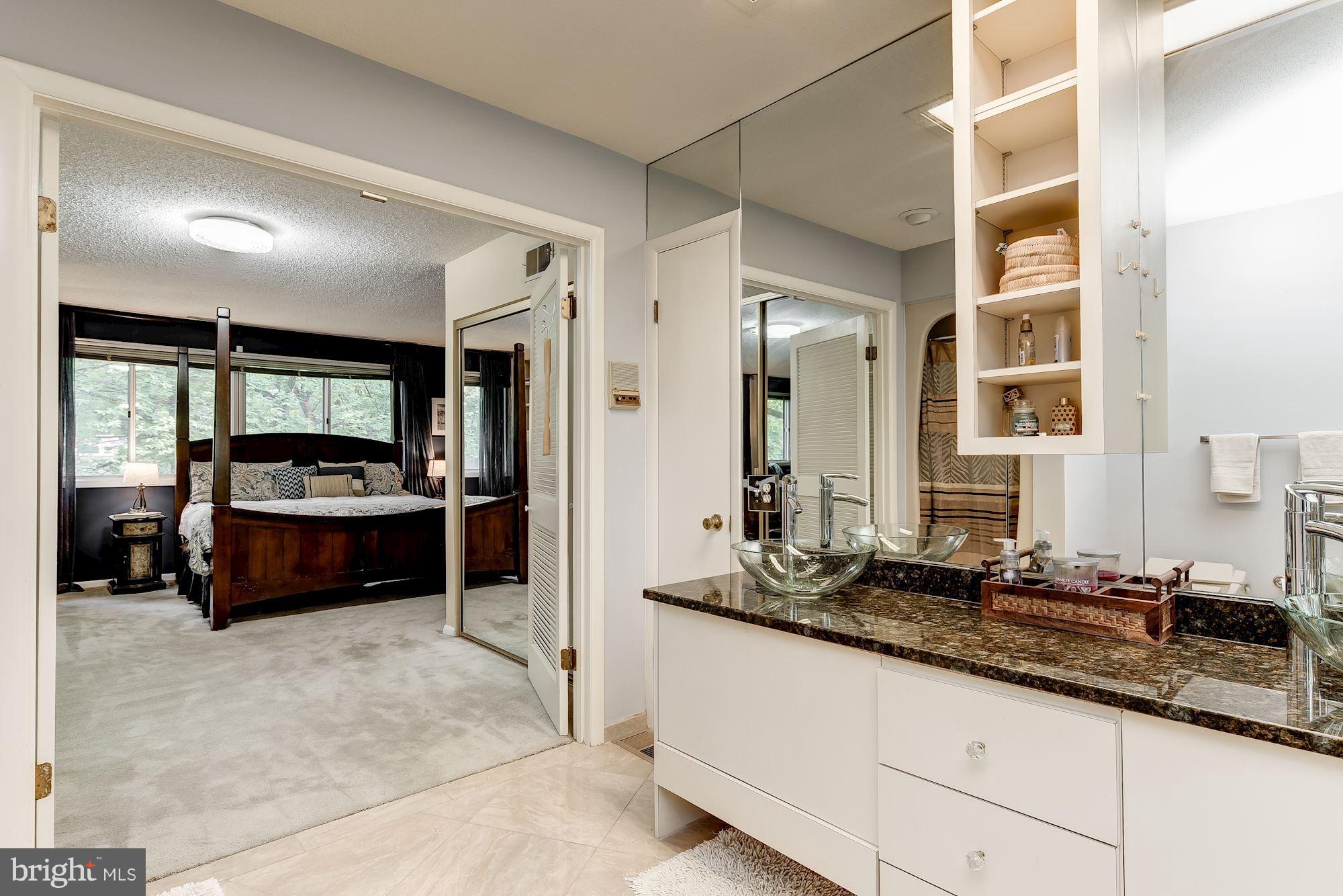 14929 Wellwood Road Silver Spring, MD 20905 - Photo 22 of 28 Bath (Master)