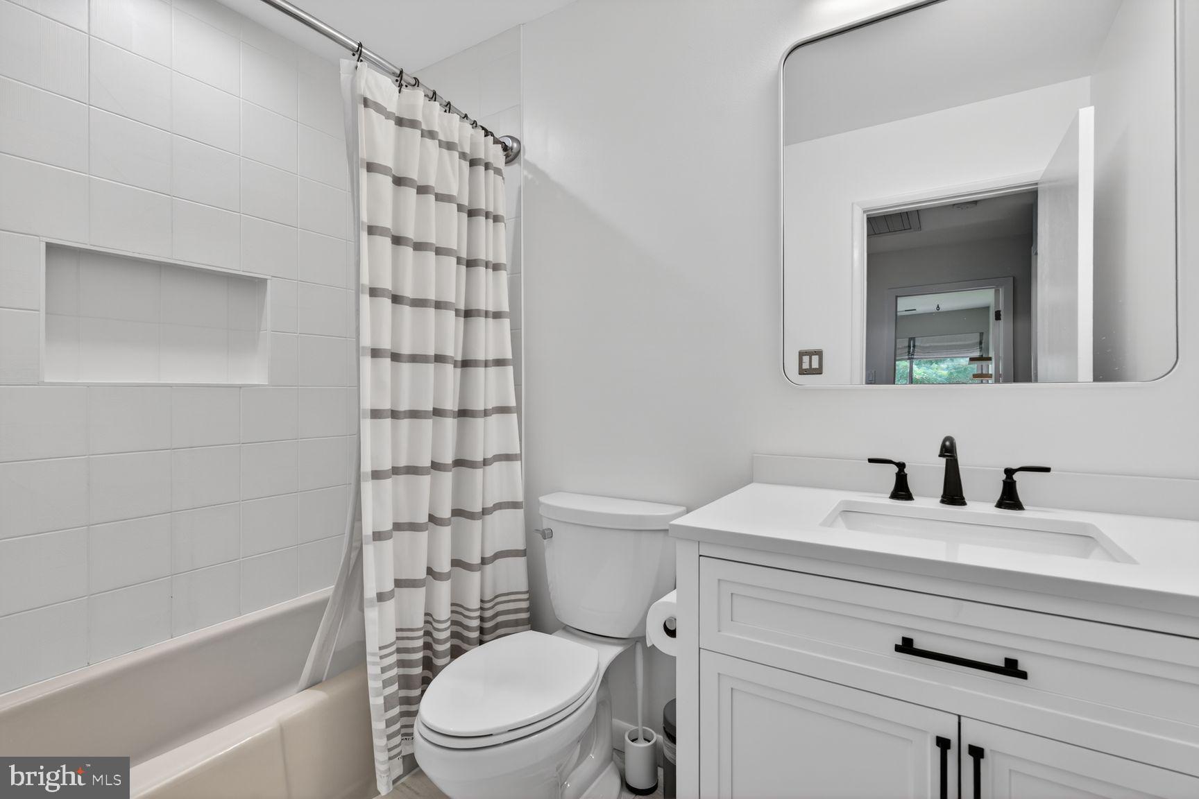 11131 Saffold Way Reston, VA 20190 - Photo 10 of 25