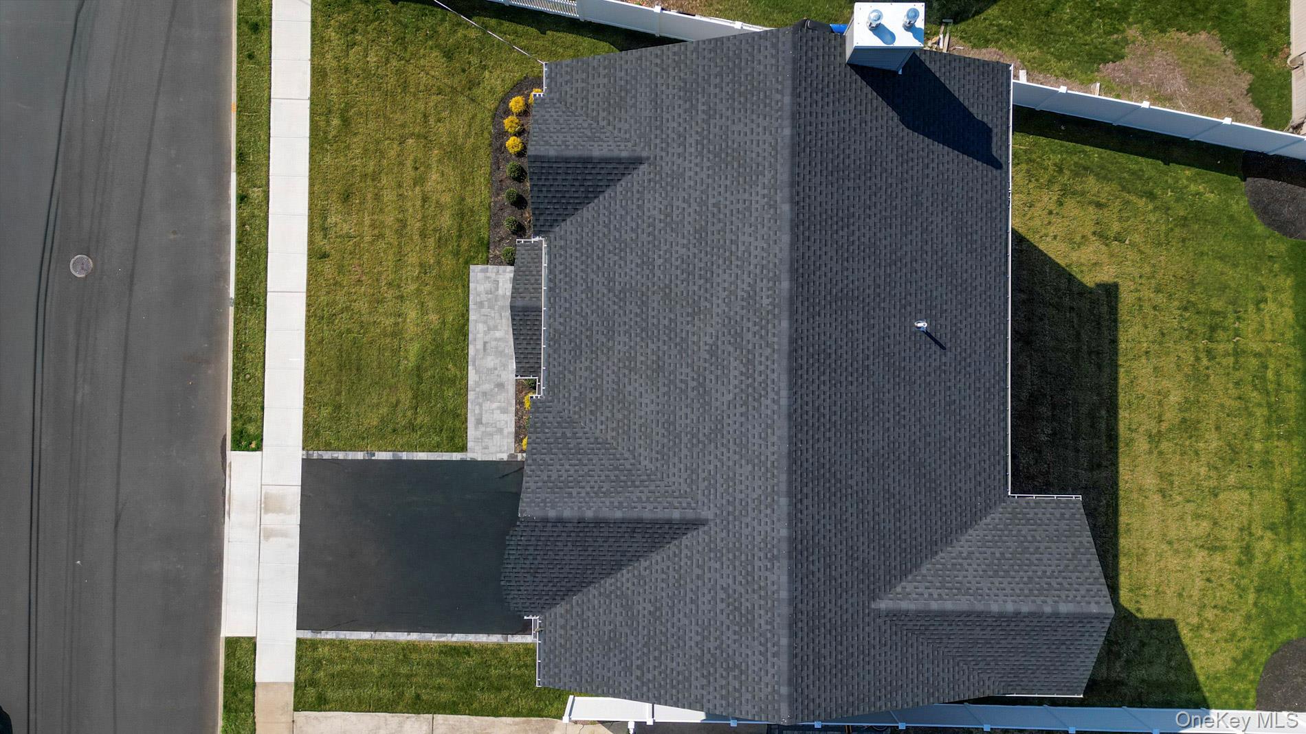 1772 Rose Street Merrick, NY 11566 - Photo 29 of 35