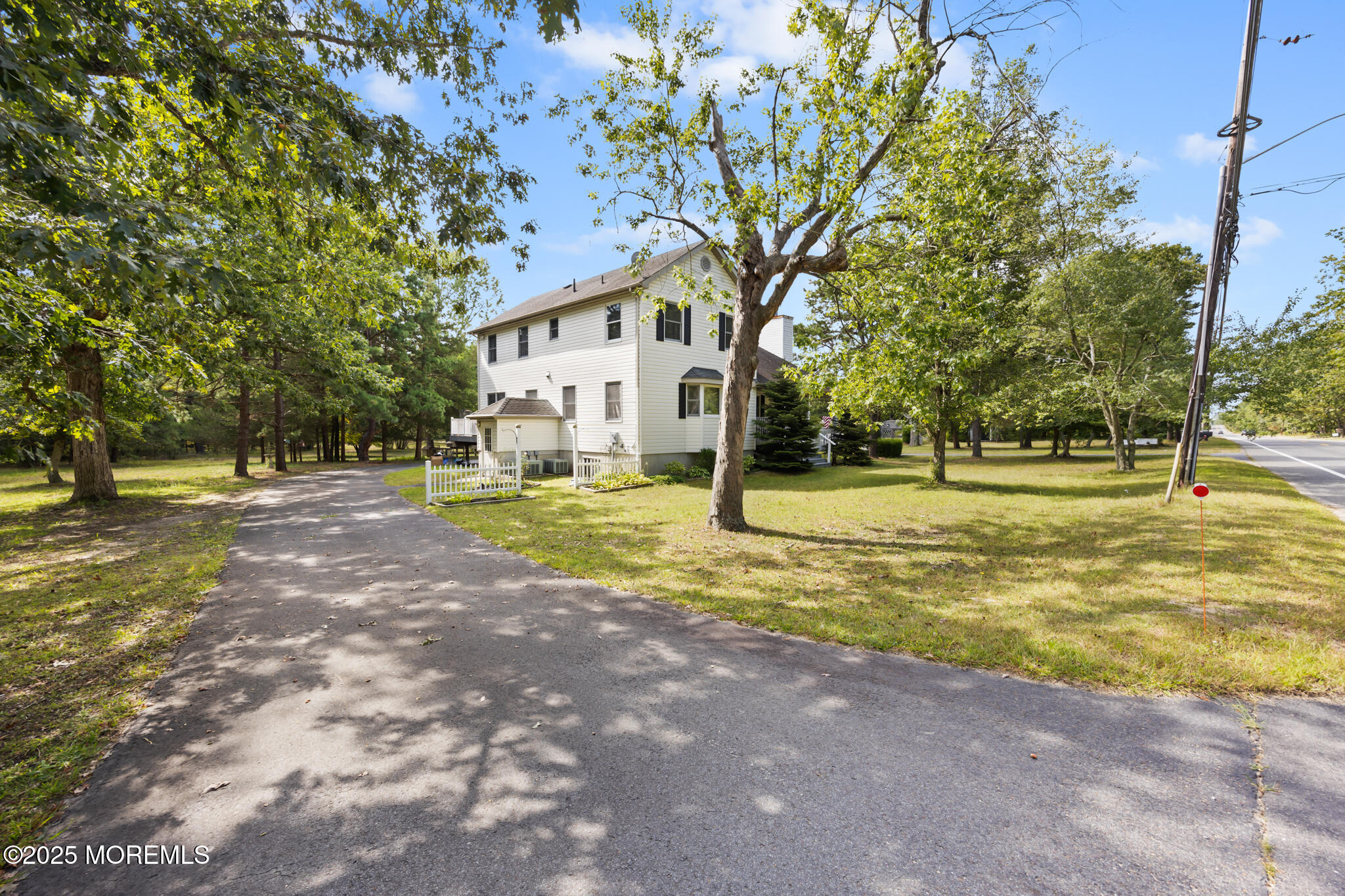 1069 East Veterans Highway Jackson, NJ 08527 - Photo 6 of 65 1069 W Veterans (1 of 90)