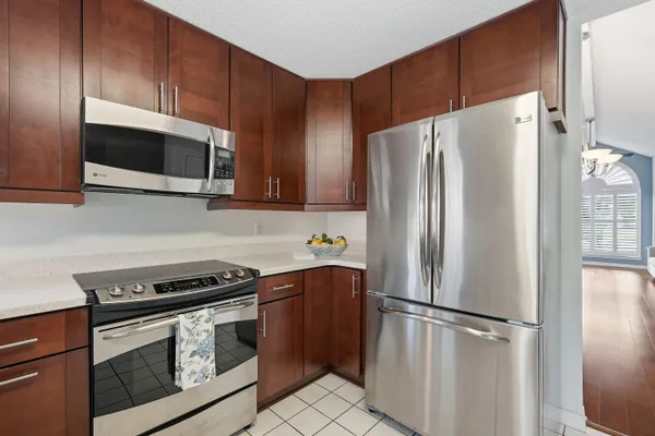 $475,000 | 946 Shalimar Pointe Drive, Shalimar, FL 32579