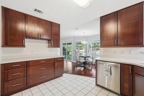 $475,000 | 946 Shalimar Pointe Drive, Shalimar, FL 32579