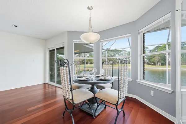 $475,000 | 946 Shalimar Pointe Drive, Shalimar, FL 32579