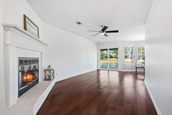 $475,000 | 946 Shalimar Pointe Drive, Shalimar, FL 32579