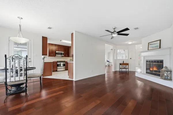 $475,000 | 946 Shalimar Pointe Drive, Shalimar, FL 32579