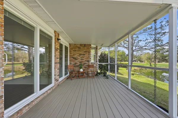 $475,000 | 946 Shalimar Pointe Drive, Shalimar, FL 32579