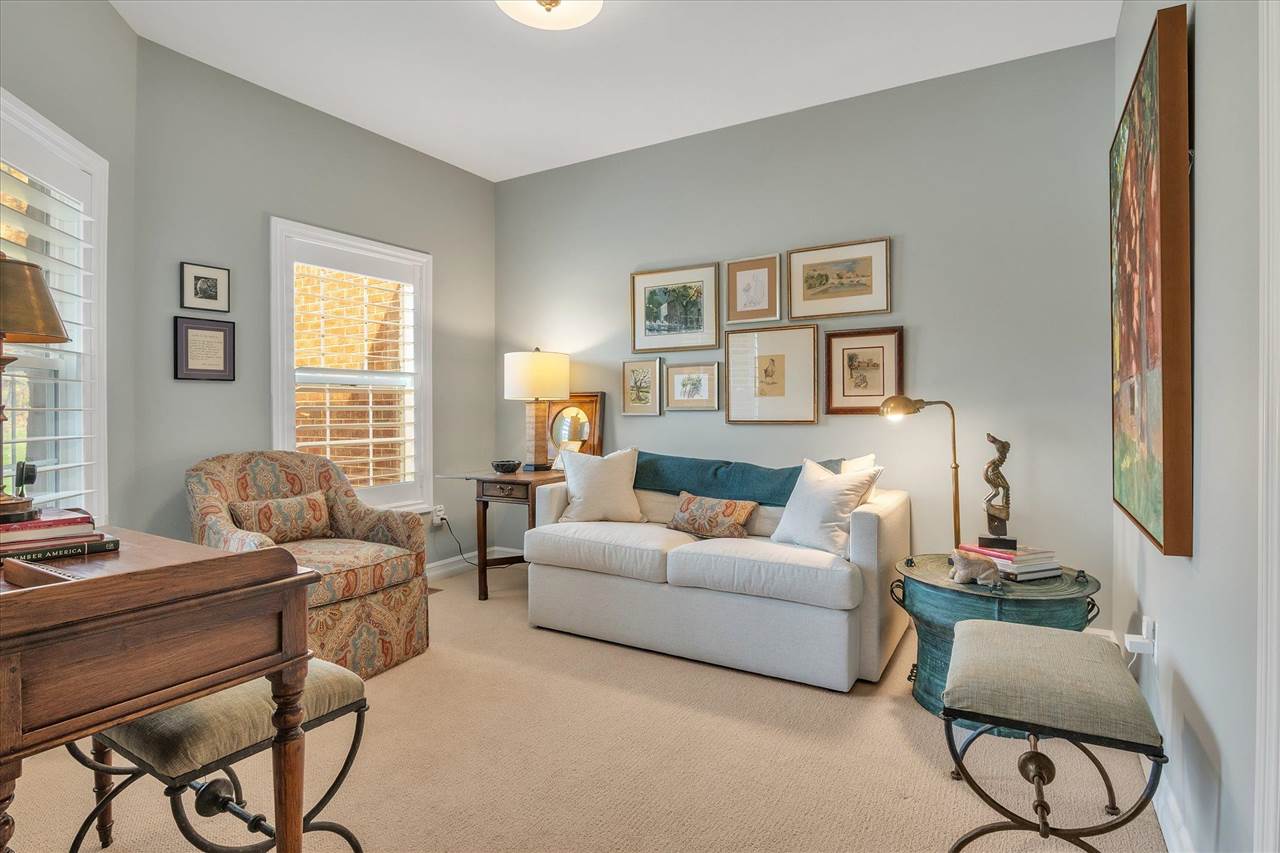 537 Andover Court Rochester, MI 48306 - Photo 8 of 76 50060865-7.JPG
