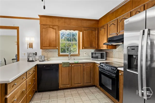 $384,500 | 6 Prince Charles Court, Savannah, GA 31406