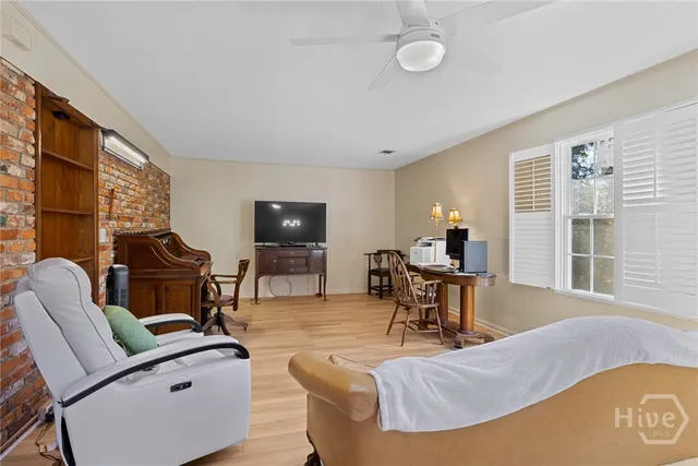 $384,500 | 6 Prince Charles Court, Savannah, GA 31406